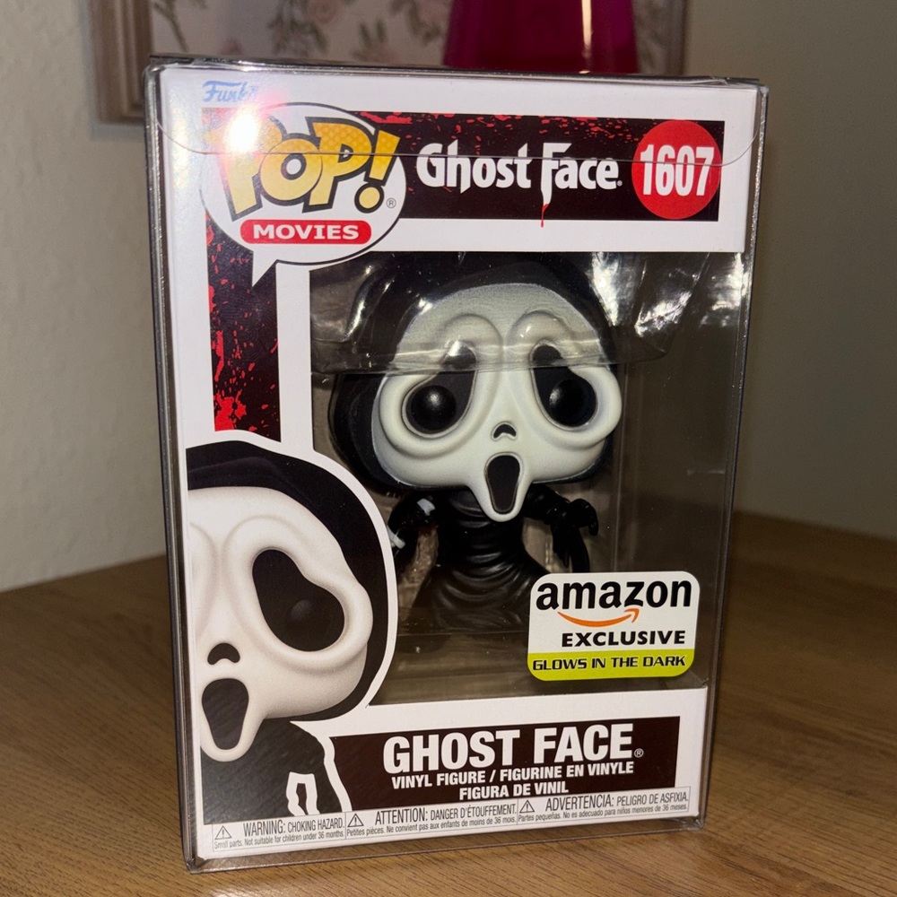 Glows in the dark! - Funko Pop Ghost Face Amazon Exclusive WITH POP PROTECTOR